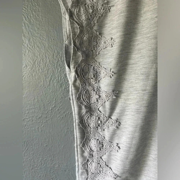 On Twelfth, sleeveless, appliqué, lace detail, grey, tank, size large - Picture 3 of 9